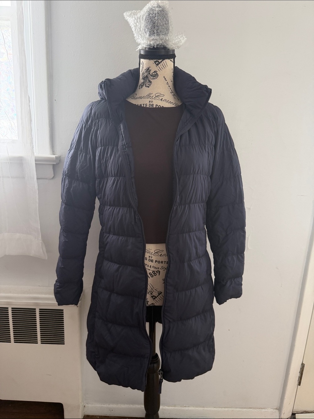 Uniqlo Women's Long Puffer Coat in Navy